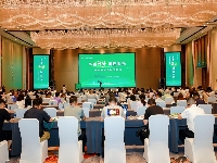 http://m.cptoday.cn/人教社2025年重点产品推介活动亮相第33届书博会