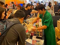http://m.cptoday.cn/开展半天就售罄，这些出版机构的产品在文创博览会卖“疯”了！