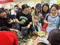 http://m.cptoday.cn/7天销售额达146万元，出版文创怎么才能成为书展爆款？